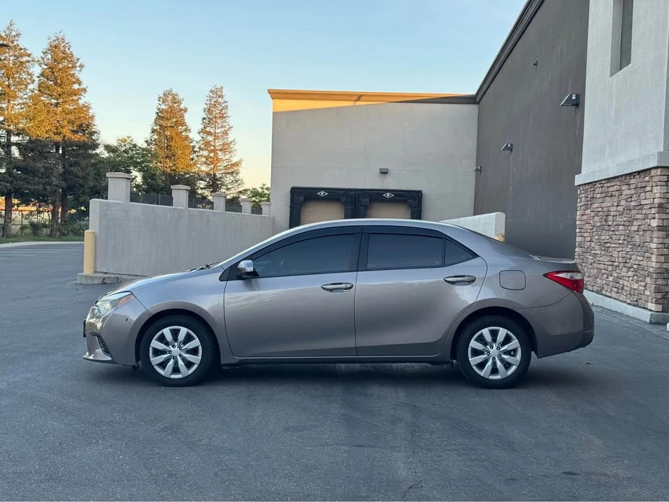 2014 Toyota Corolla 11th Gen - Image 6 of 19