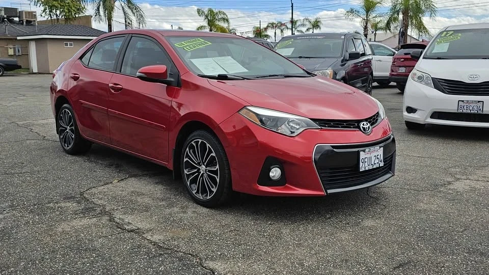 2014 Toyota Corolla 11th Gen - Image 2 of 13