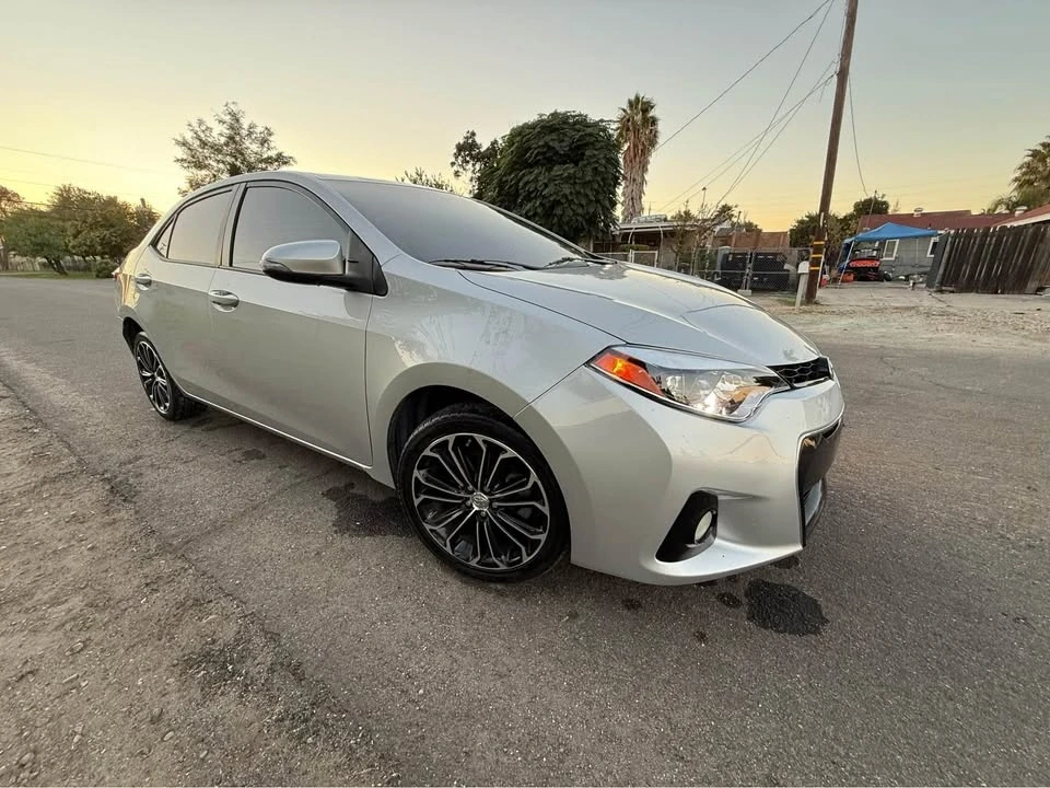 2014 Toyota Corolla 11th Gen - Image 2 of 11