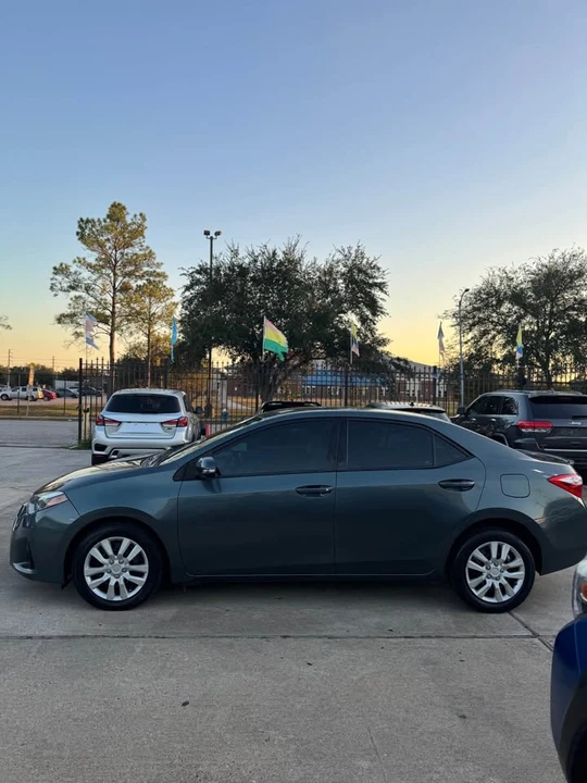 2014 Toyota Corolla 11th Gen - Image 8 of 17