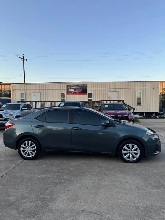 2014 Toyota Corolla 11th Gen - Image 6 of 17