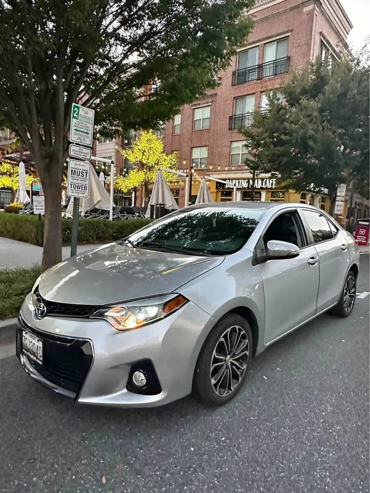 2014 Toyota Corolla 11th Gen - Image 2 of 8