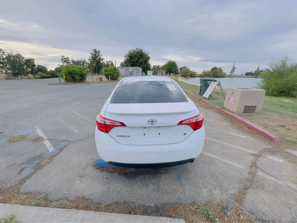 2014 Toyota Corolla 11th Gen - Image 6 of 10