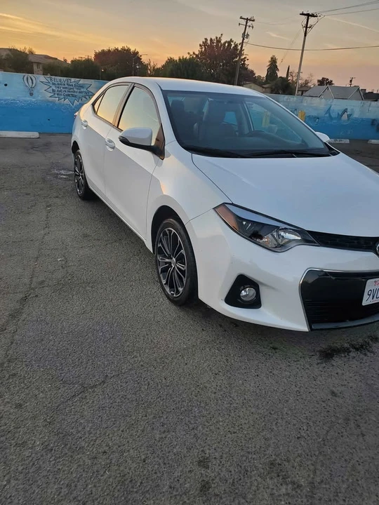 2014 Toyota Corolla 11th Gen - Image 2 of 9