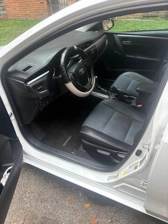 2014 Toyota Corolla 11th Gen - Image 4 of 8