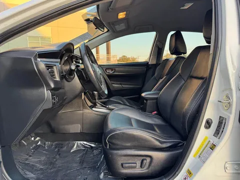 2014 Toyota Corolla 11th Gen - Image 3 of 15