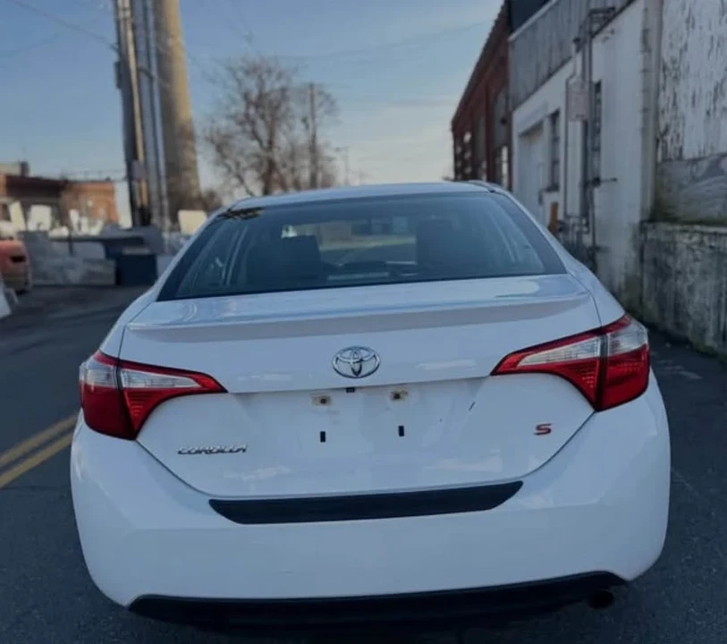 2014 Toyota Corolla 11th Gen - Image 6 of 9