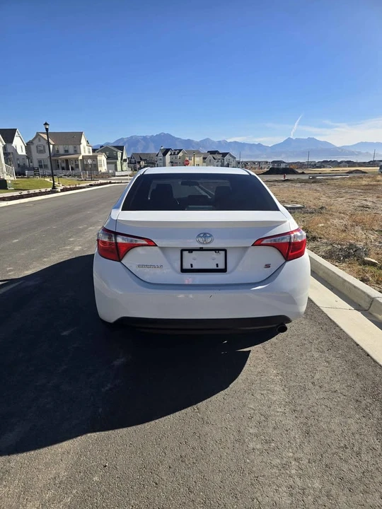 2014 Toyota Corolla 11th Gen - Image 4 of 8