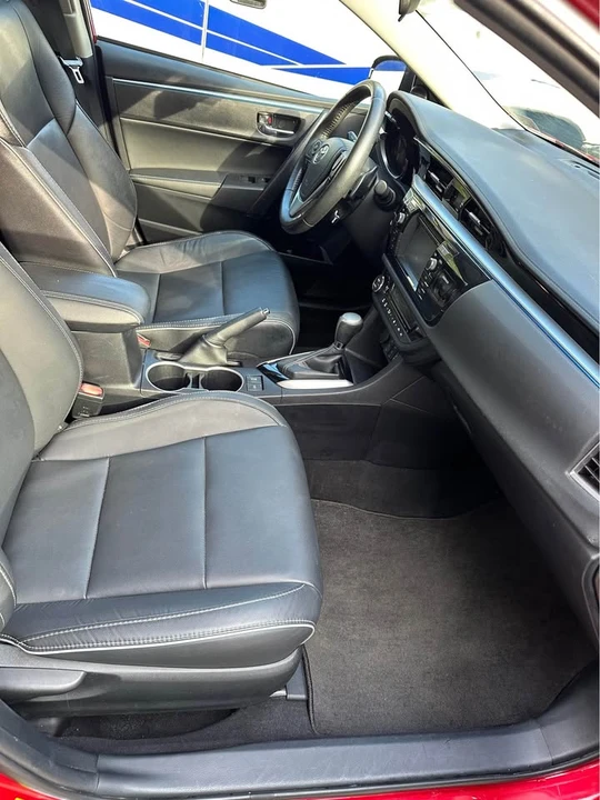 2014 Toyota Corolla 11th Gen - Image 6 of 15