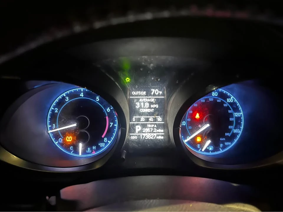 2014 Toyota Corolla 11th Gen - Image 5 of 5
