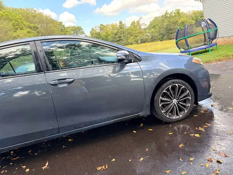 2014 Toyota Corolla 11th Gen - Image 3 of 14