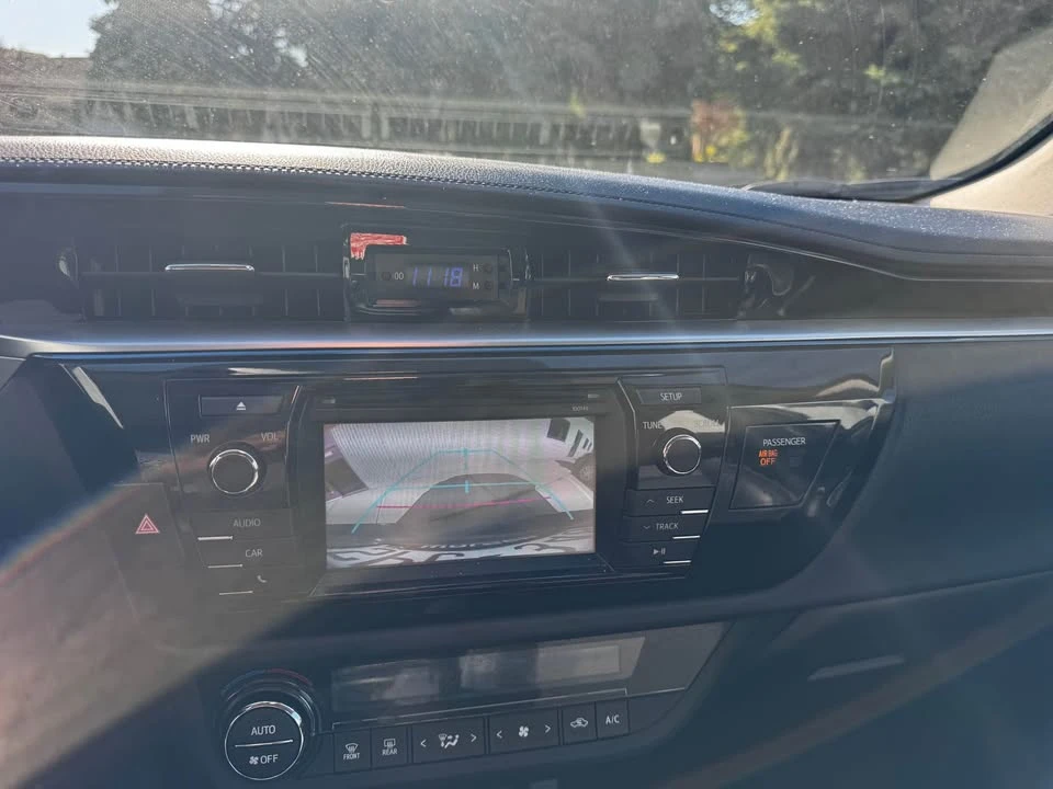 2014 Toyota Corolla 11th Gen - Image 4 of 15
