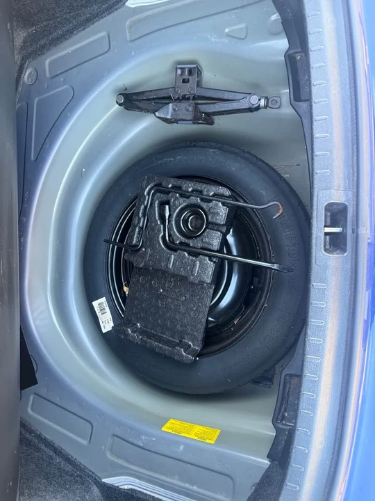 2014 Toyota Corolla 11th Gen - Image 15 of 16