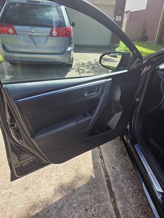 2014 Toyota Corolla 11th Gen - Image 3 of 11