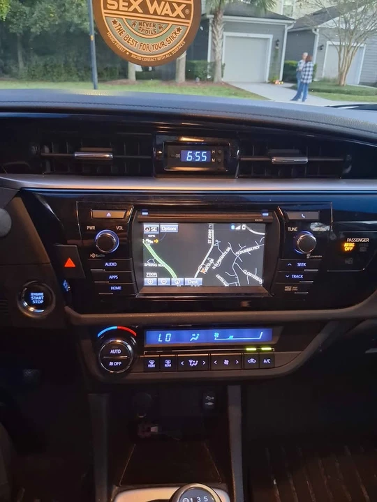2014 Toyota Corolla 11th Gen - Image 9 of 13