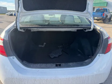 2014 Toyota Corolla 11th Gen - Image 4 of 8
