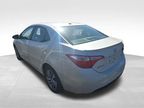 2014 Toyota Corolla 11th Gen - Image 3 of 10