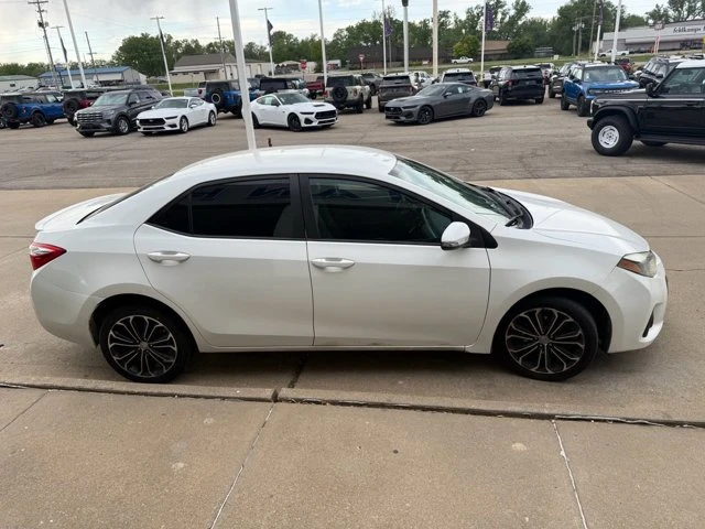 2014 Toyota Corolla 11th Gen - Image 5 of 12