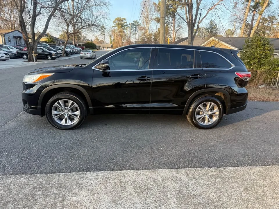 2014 Toyota Highlander - Image 3 of 16
