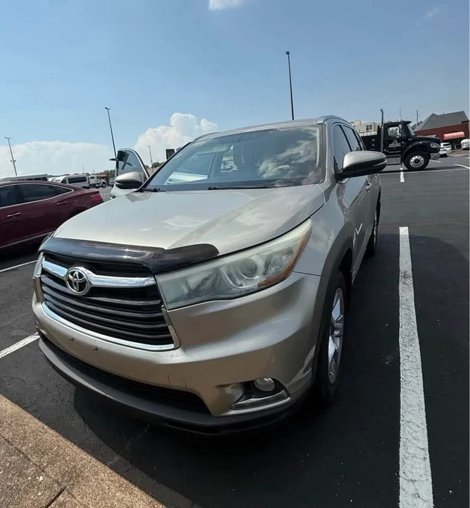 2014 Toyota Highlander - Image 3 of 10