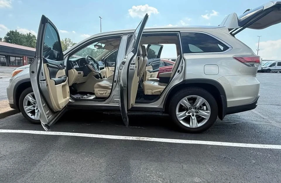 2014 Toyota Highlander - Image 4 of 10