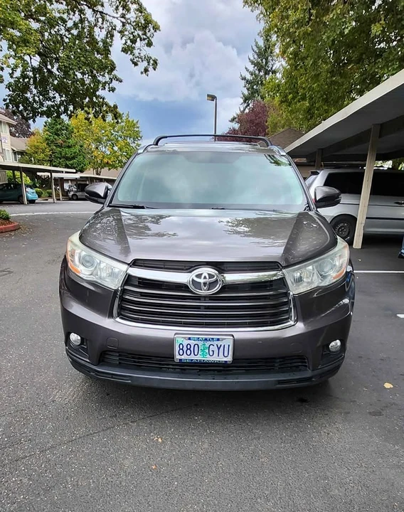 2014 Toyota Highlander - Image 2 of 15