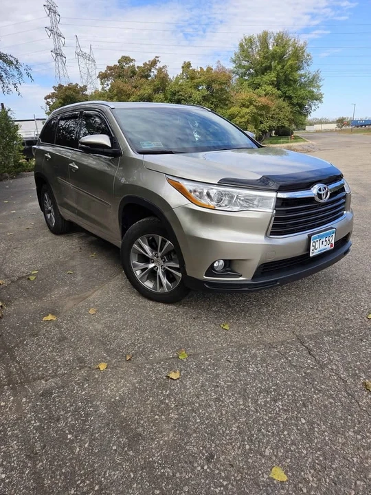 2014 Toyota Highlander - Image 2 of 9