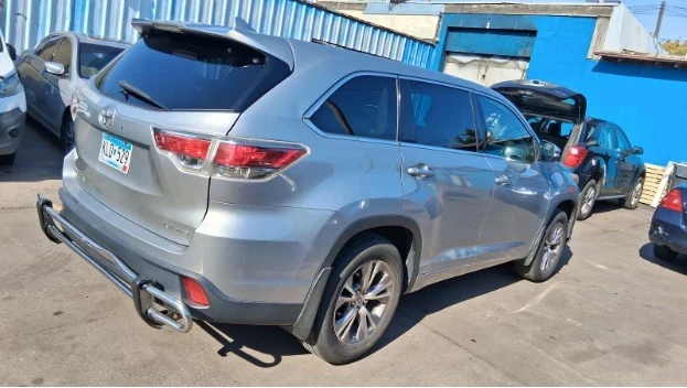 2014 Toyota Highlander - Image 4 of 7