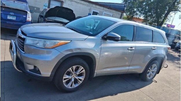 2014 Toyota Highlander - Image 6 of 7