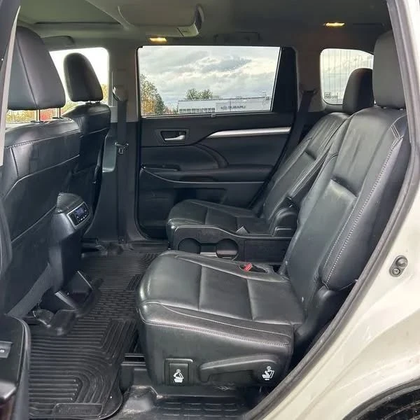 2014 Toyota Highlander - Image 11 of 20