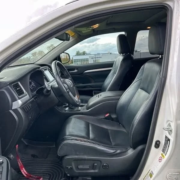 2014 Toyota Highlander - Image 14 of 20