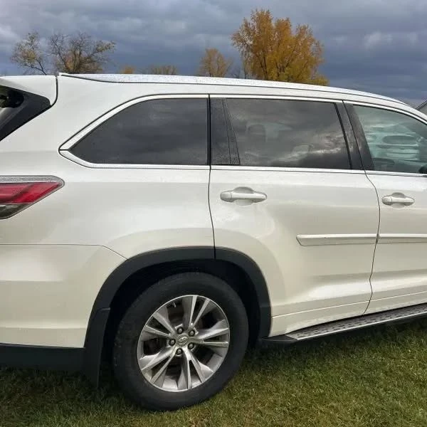 2014 Toyota Highlander - Image 10 of 20