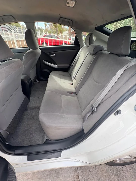 2014 Toyota Prius 3rd Gen - Image 2 of 5
