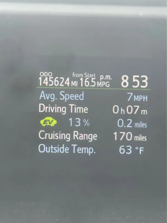2014 Toyota Prius 3rd Gen - Image 10 of 10