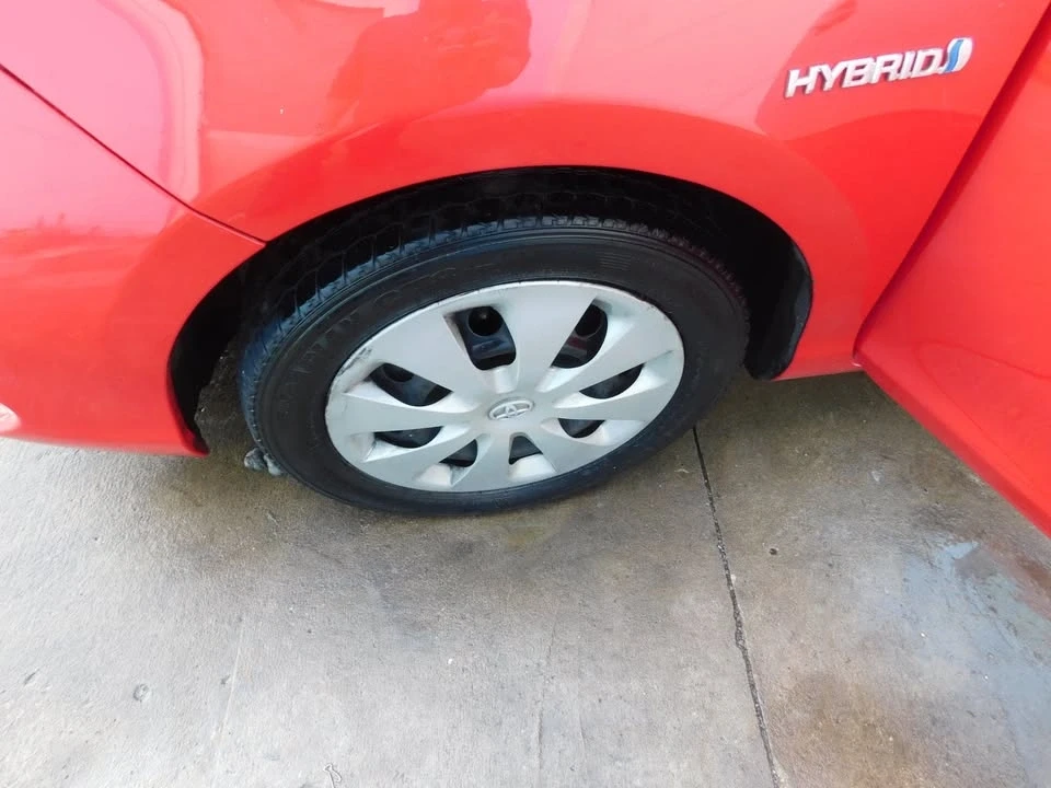 2014 Toyota Prius - Image 15 of 19