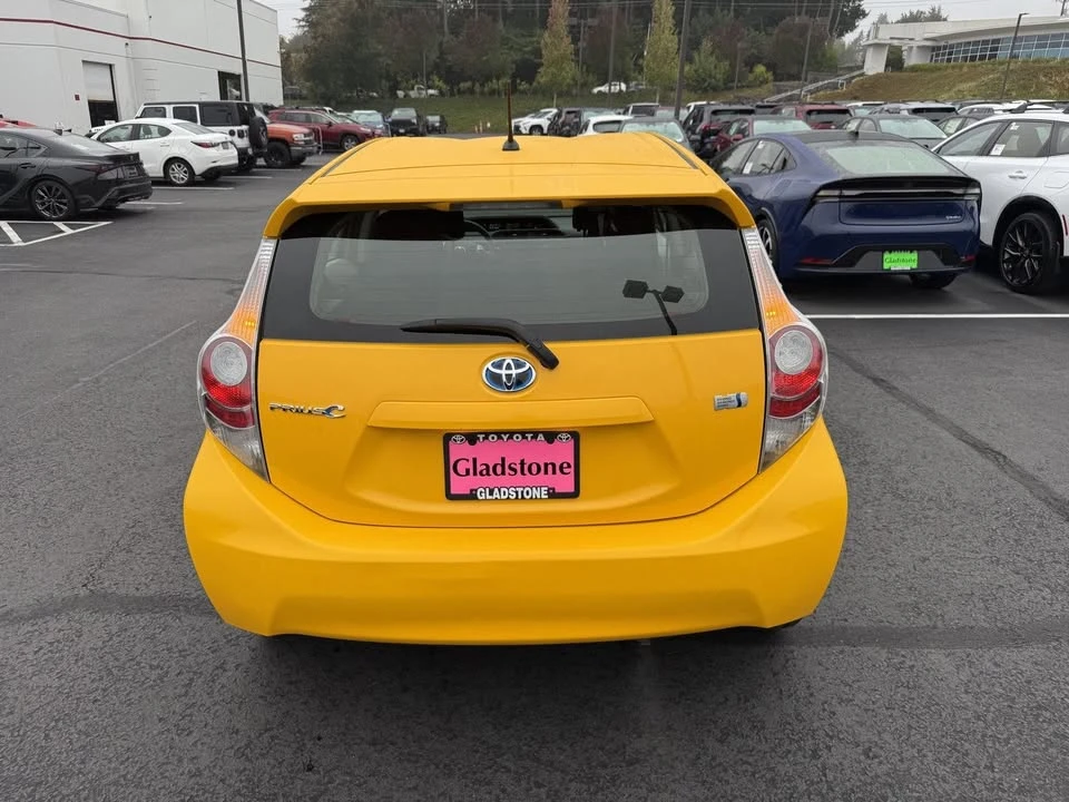 2014 Toyota Prius 3rd Gen - Image 3 of 10
