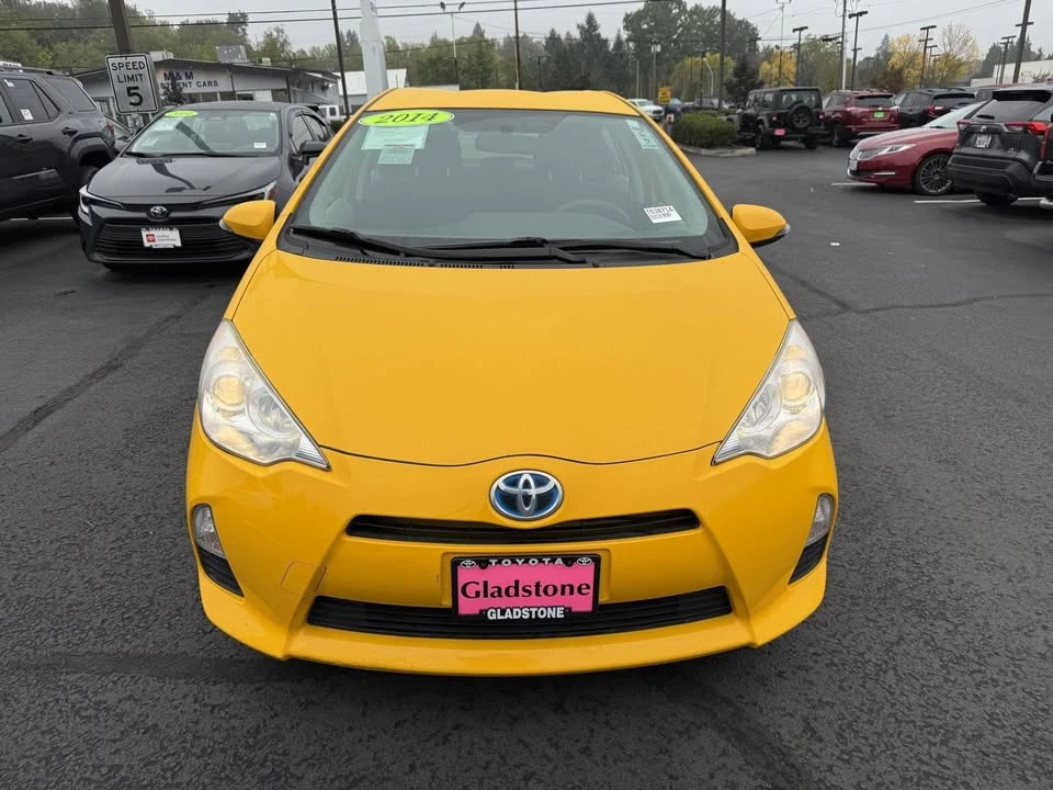 2014 Toyota Prius 3rd Gen - Image 5 of 10
