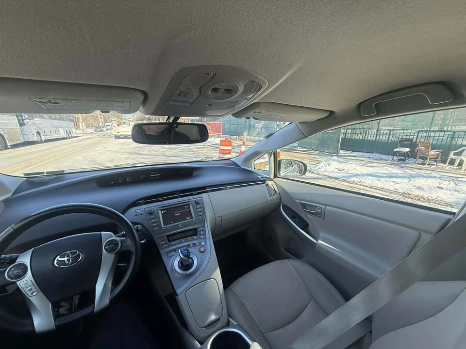 2014 Toyota Prius 3rd Gen - Image 8 of 8