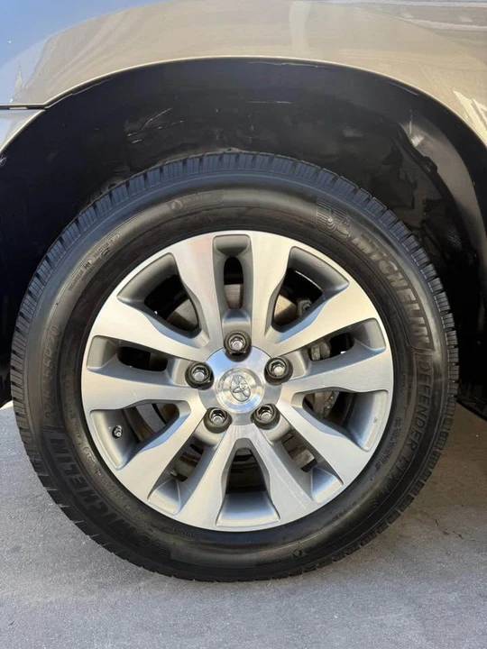 2014 Toyota Sequoia 2nd Gen - Image 9 of 13