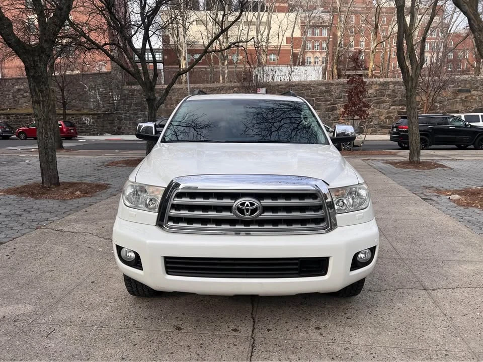 2014 Toyota Sequoia 2nd Gen - Image 2 of 14