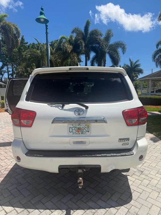 2014 Toyota Sequoia 2nd Gen - Image 2 of 18