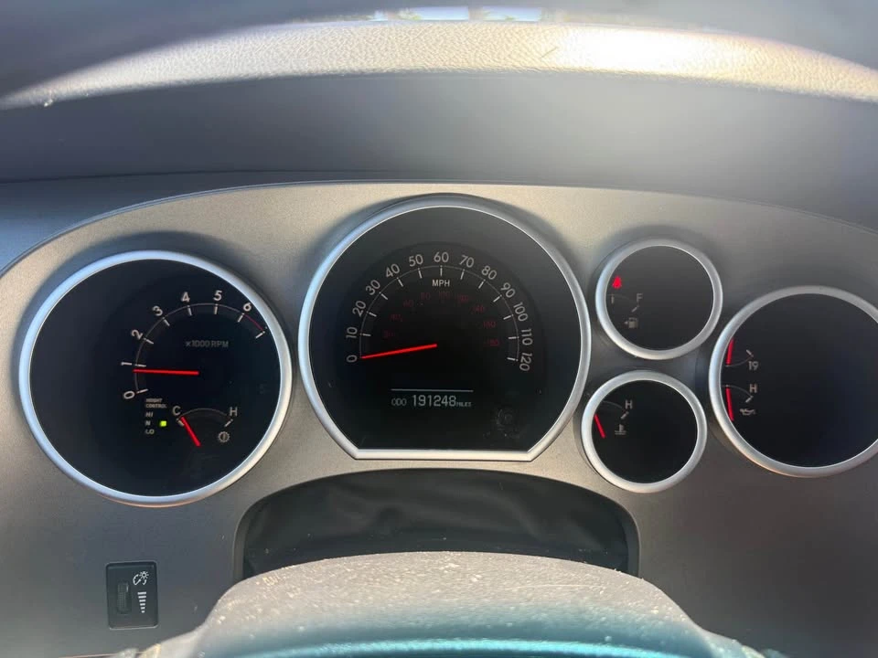 2014 Toyota Sequoia 2nd Gen - Image 6 of 18