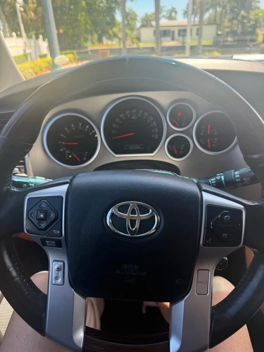 2014 Toyota Sequoia 2nd Gen - Image 5 of 18