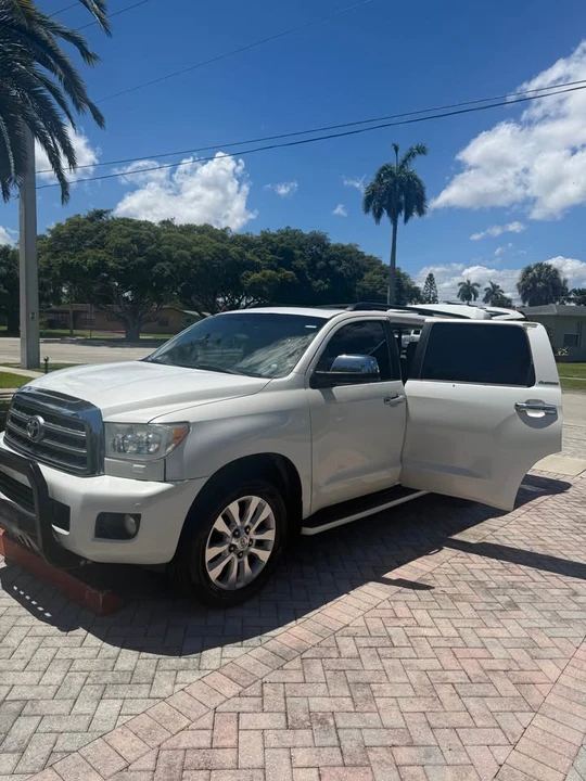 2014 Toyota Sequoia 2nd Gen - Image 4 of 18