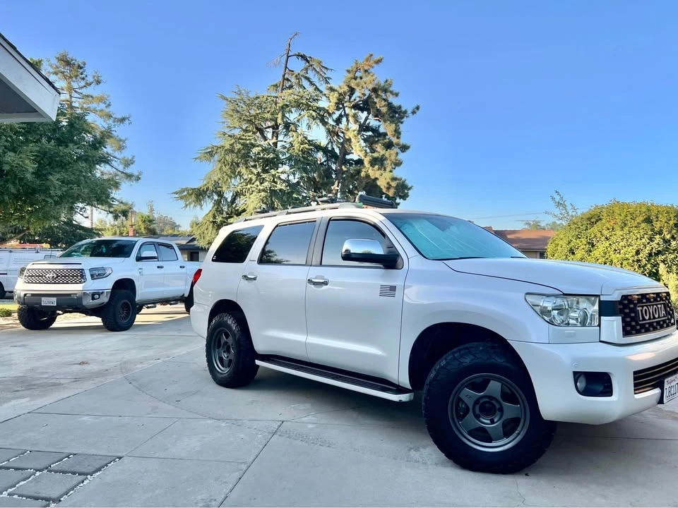 2014 Toyota Sequoia 2nd Gen - Image 4 of 6