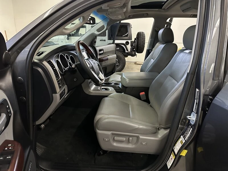 2014 Toyota Sequoia 2nd Gen - Image 10 of 20
