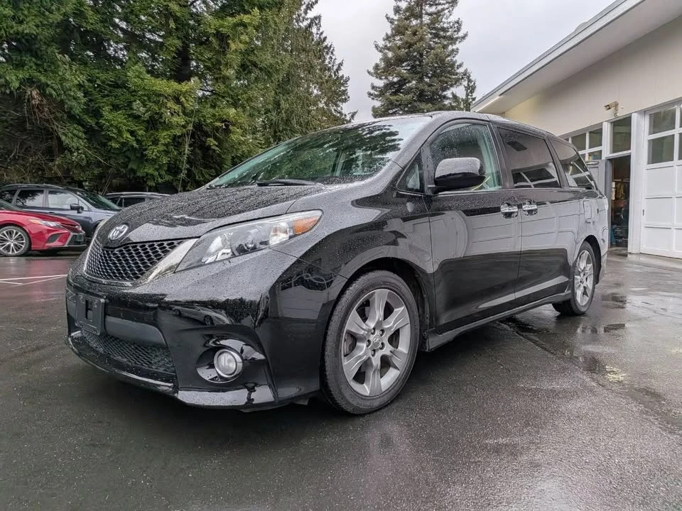 2014 Toyota Sienna 3rd Gen - Image 10 of 20