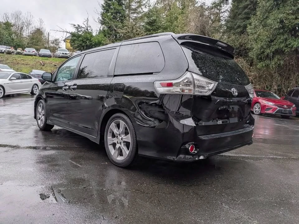 2014 Toyota Sienna 3rd Gen - Image 6 of 20