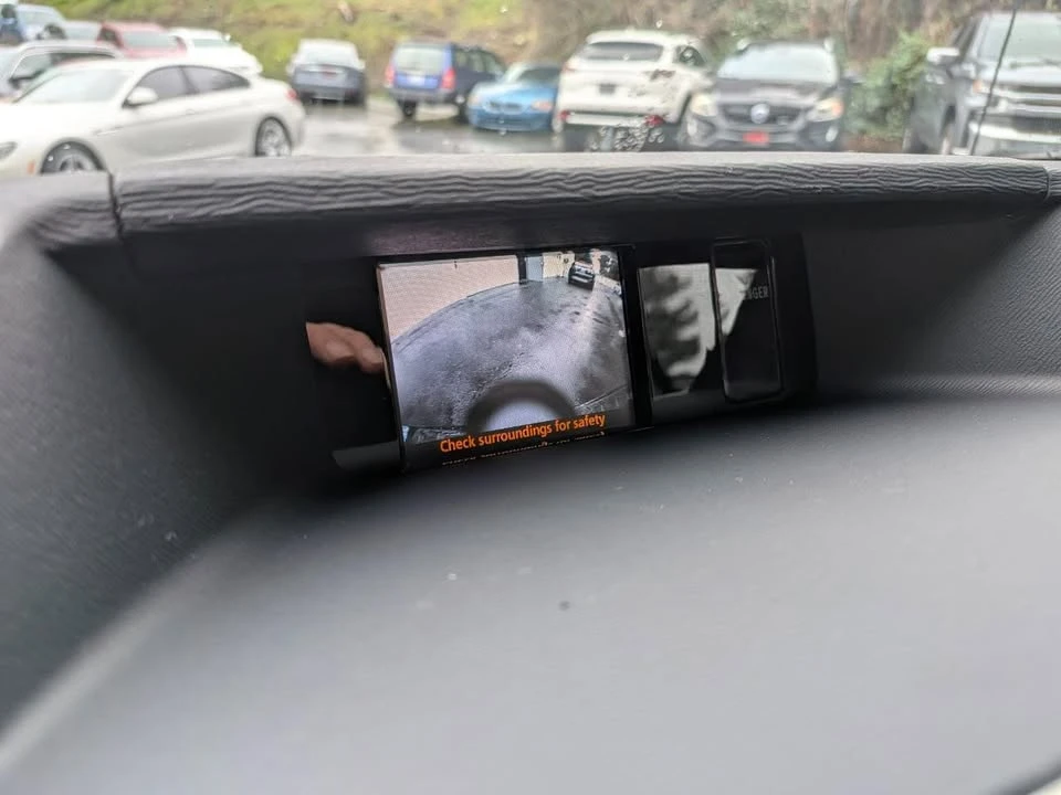 2014 Toyota Sienna 3rd Gen - Image 19 of 20