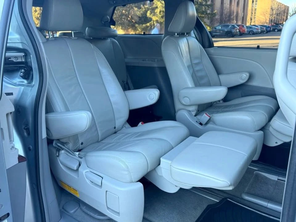 2014 Toyota Sienna 2nd Gen - Image 11 of 19